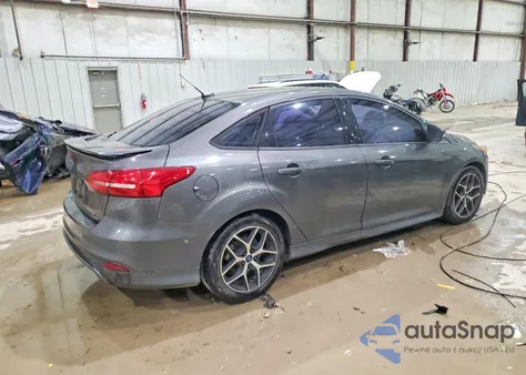 2015 Ford Focus Se z USA, uszkodzony, nr VIN 1FADP3F21FL260623